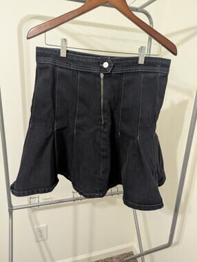 Free People We The Free Black Denim Pleated Mini Skirt Size 31 Zip Front